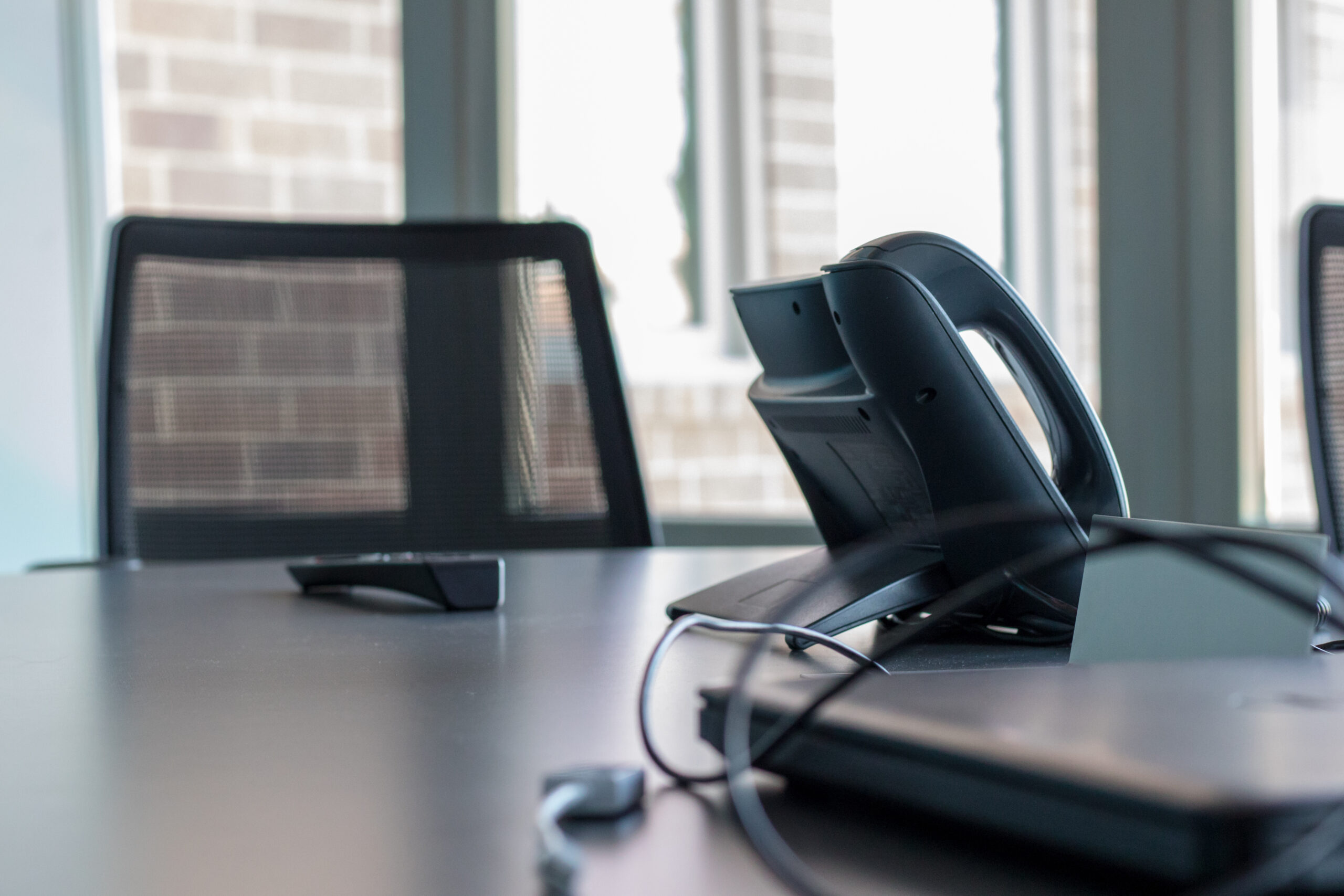 Virtual receptionist answering UK business calls for an Indian entrepreneur