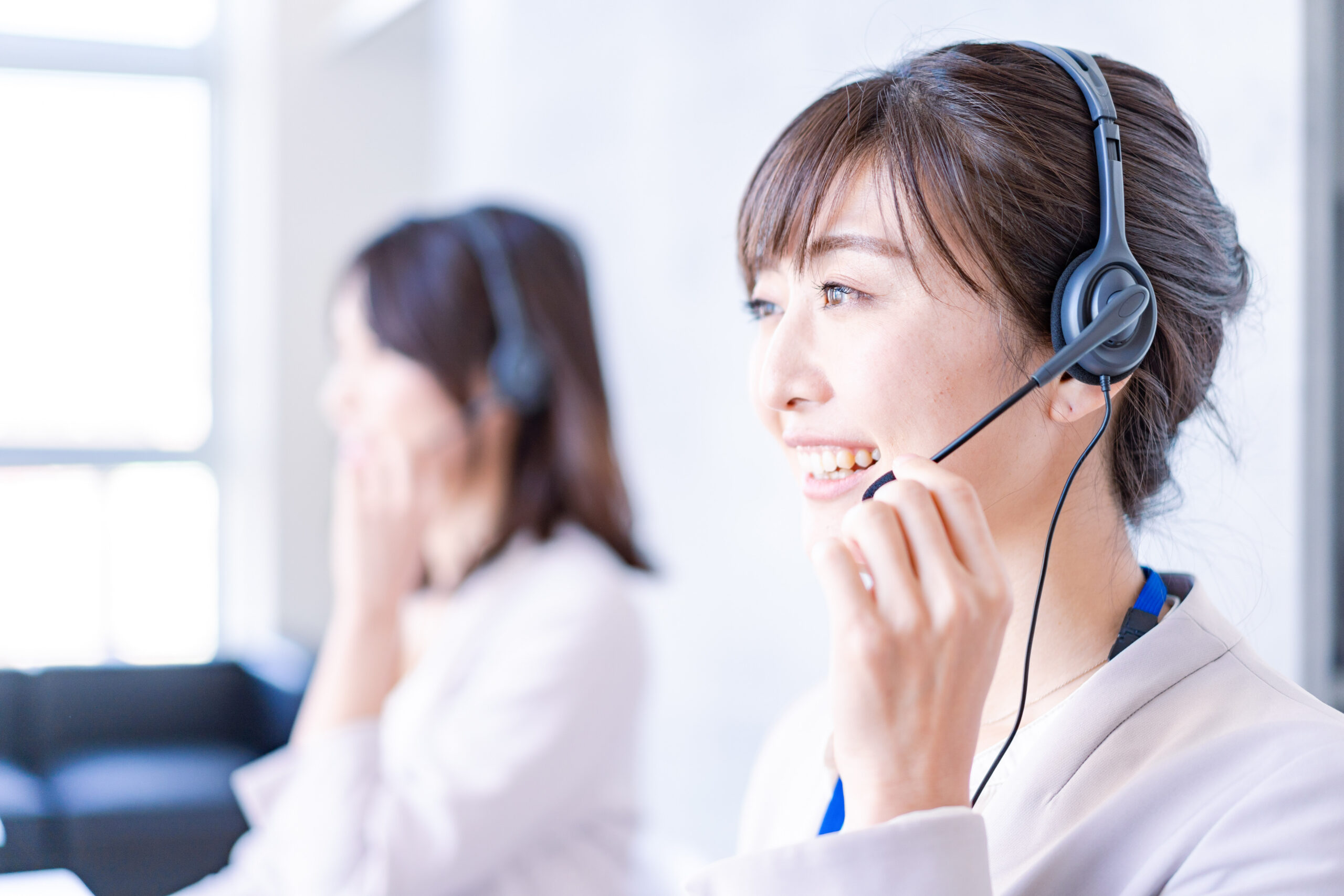 Indian entrepreneur using international call forwarding to answer UK business calls in India